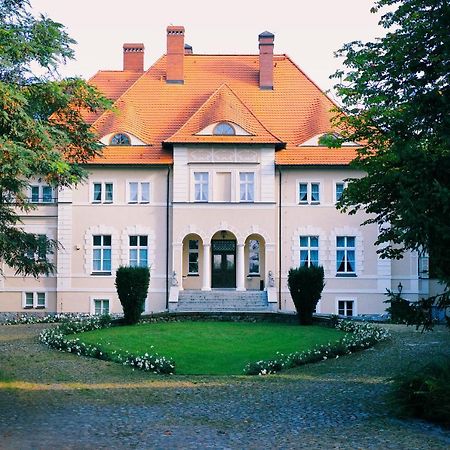 Palac W Debinie Krzeszkowice Екстериор снимка